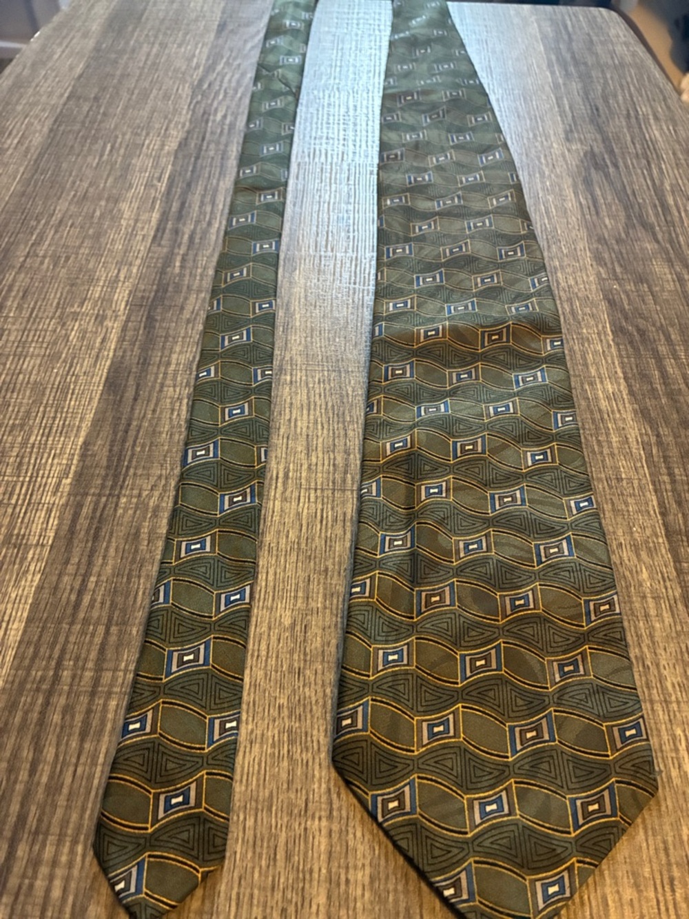 Geometric Olive Green Men’s Tie with Subtle Navy Accents